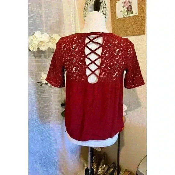 Zara Women’s Red Short Sleeve Blouse - Picture 2 of 4